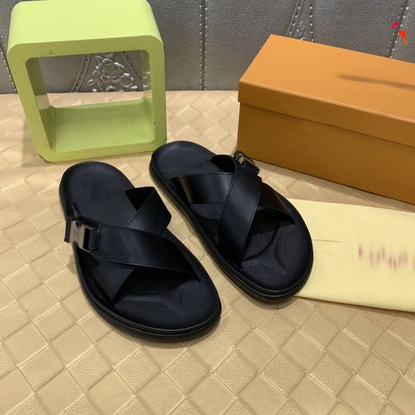 2021 designer luxurys slippers men sandals fashion beach shoes flip flops flat non-slip classical hole slipper with box size 39-45 -g100, Black
2021 designer luxurys slippers men sandals fashion beach shoes flip flops flat non-slip classical hole slipper with box size 39-45 -g100, Black