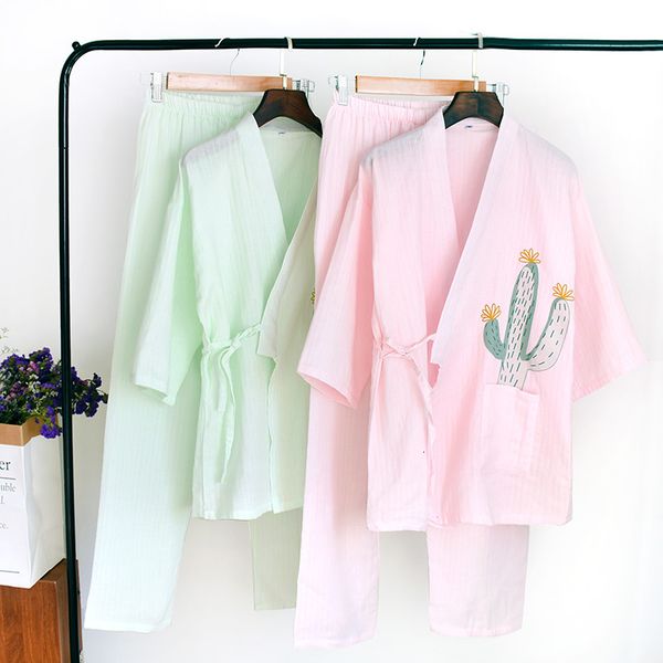 2021 new japanese kimono ladies cotton gauze pajamas suit pink light green short-sleeved trousers home service yukata loose summer cj6a, Black;brown
2021 new japanese kimono ladies cotton gauze pajamas suit pink light green short-sleeved trousers home service yukata loose summer cj6a, Black;brown