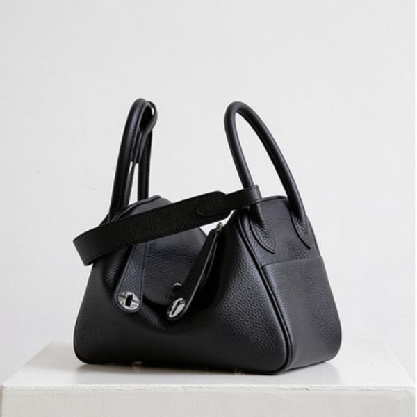 genuine leather women bag\handbag 20 colors fashion classical cowhide tote female embossed shoulder bag doctor bag
genuine leather women bag\handbag 20 colors fashion classical cowhide tote female embossed shoulder bag doctor bag