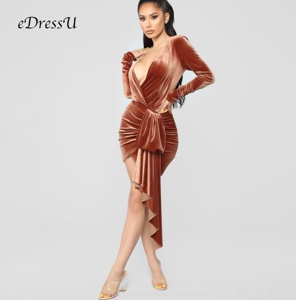 casual dresses velvet evening party dress long sleeves shiny v neck pleated short club bandage sheath edressu ms-dzt569, Black;gray
casual dresses velvet evening party dress long sleeves shiny v neck pleated short club bandage sheath edressu ms-dzt569, Black;gray