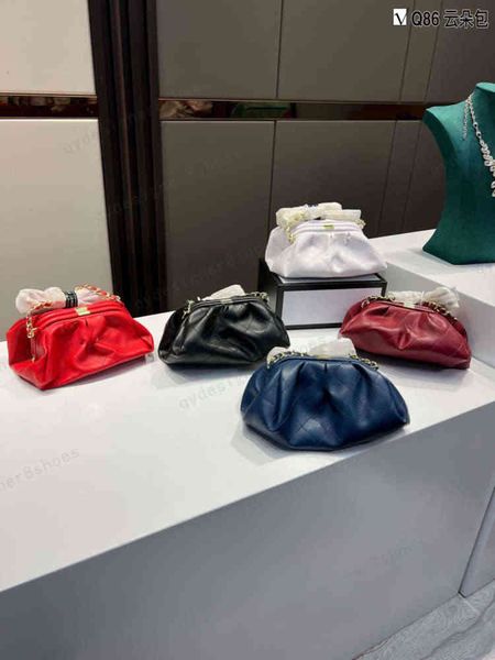 folding gift box women's designer cloud bag limited edition messenger hand size 22*10cm
folding gift box women's designer cloud bag limited edition messenger hand size 22*10cm