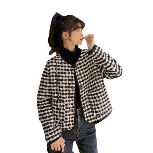 2021 autumn and winter korean temperament small fragrance short warm thin plaid wool coat women, Black;brown
2021 autumn and winter korean temperament small fragrance short warm thin plaid wool coat women, Black;brown