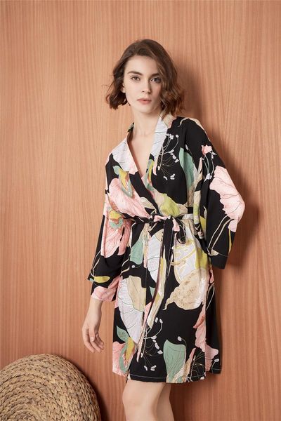 women's sleepwear 2021 spring and summer pajamas thin cotton silk ladies sleepwear, comfortable long-sleeved tie outer single night gow, Black;red
women's sleepwear 2021 spring and summer pajamas thin cotton silk ladies sleepwear, comfortable long-sleeved tie outer single night gow, Black;red