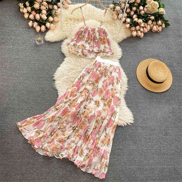 flower printted chiffon 2 piece set women summer spaghetti strap pleated cropped and high waist long skirt beach suits 210602, White
flower printted chiffon 2 piece set women summer spaghetti strap pleated cropped and high waist long skirt beach suits 210602, White