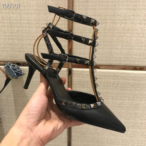 2021 good quality fashion women luxurys designers shoes designer sandals womens luxury high heels sandal dress shoess with box size 35-41 -h, Black
2021 good quality fashion women luxurys designers shoes designer sandals womens luxury high heels sandal dress shoess with box size 35-41 -h, Black