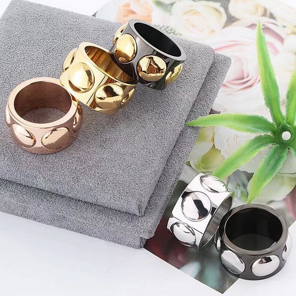 europe america fashion style rings men lady womens gold/silver-color metal engraved v initials six rivets 18k gold plated wide lovers ring s, Slivery;golden
europe america fashion style rings men lady womens gold/silver-color metal engraved v initials six rivets 18k gold plated wide lovers ring s, Slivery;golden