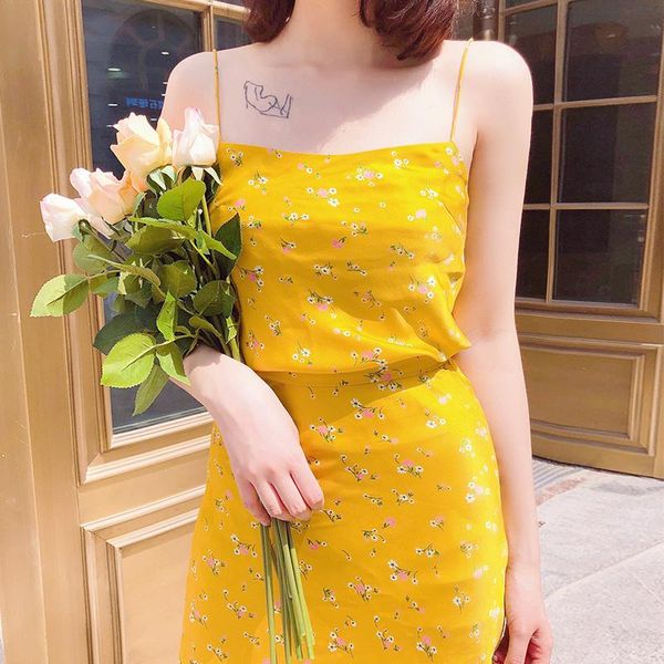 two piece dress hlhpyhb floral prints yellow silk satin set chic sling backless vest high waist a-line skirt fashion twinset, White
two piece dress hlhpyhb floral prints yellow silk satin set chic sling backless vest high waist a-line skirt fashion twinset, White