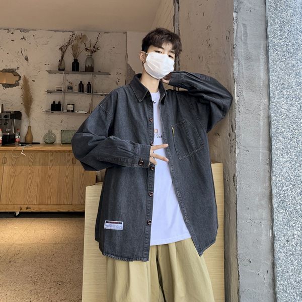 2021 new spring and autumn work clothes denim shirt men's fashion brand loose wash make old casual coat, Black;brown 
2021 new spring and autumn work clothes denim shirt men's fashion brand loose wash make old casual coat, Black;brown