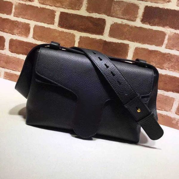 7a+designers 2021 the new series shoulder bags cover plain 401173 genuine leather versatile interior zipper pocket fashion atmosphere delica
7a+designers 2021 the new series shoulder bags cover plain 401173 genuine leather versatile interior zipper pocket fashion atmosphere delica