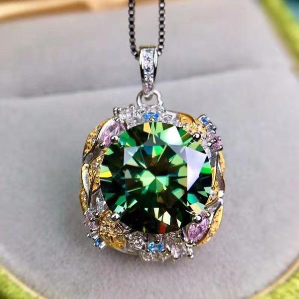 chains domineering green moissan diamond pendant colorful 5 necklace inlaid jewelry accessories, Silver
chains domineering green moissan diamond pendant colorful 5 necklace inlaid jewelry accessories, Silver