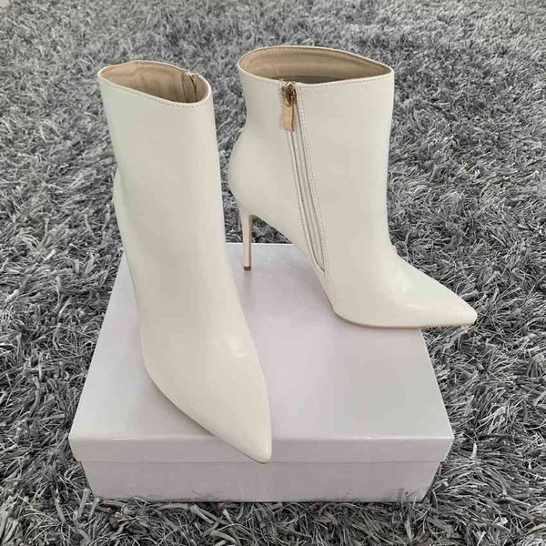dress shoes women's short and tall boots, women's white black leather shoes, big size, 35-42. 449l
dress shoes women's short and tall boots, women's white black leather shoes, big size, 35-42. 449l