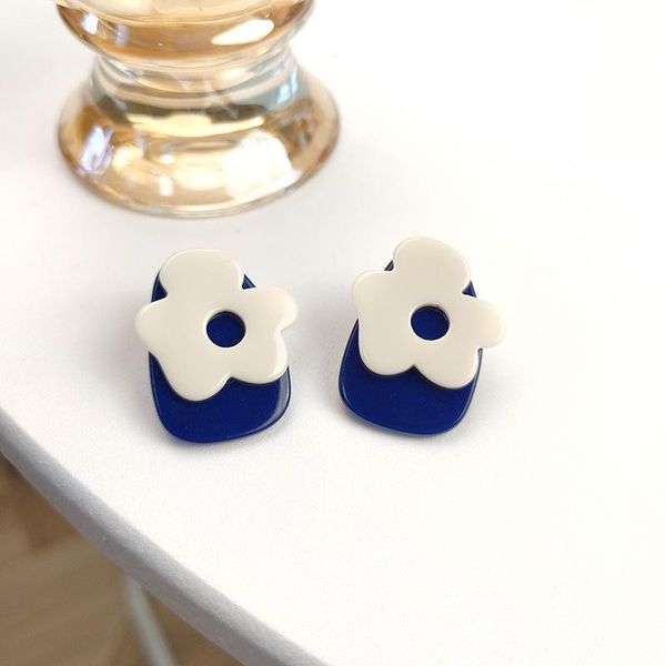 stud earrings women korean retro simple hit color resin flower stall explosive small jewelry wholesale, Golden;silver
stud earrings women korean retro simple hit color resin flower stall explosive small jewelry wholesale, Golden;silver