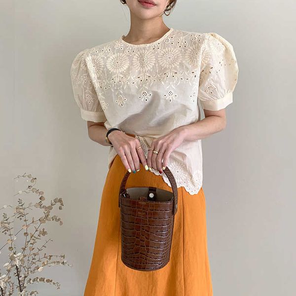 women's retro short sleeve blouse national style embroidered lace-up o-neck lantern sleeve loose all-match female blusa 210601, White
women's retro short sleeve blouse national style embroidered lace-up o-neck lantern sleeve loose all-match female blusa 210601, White