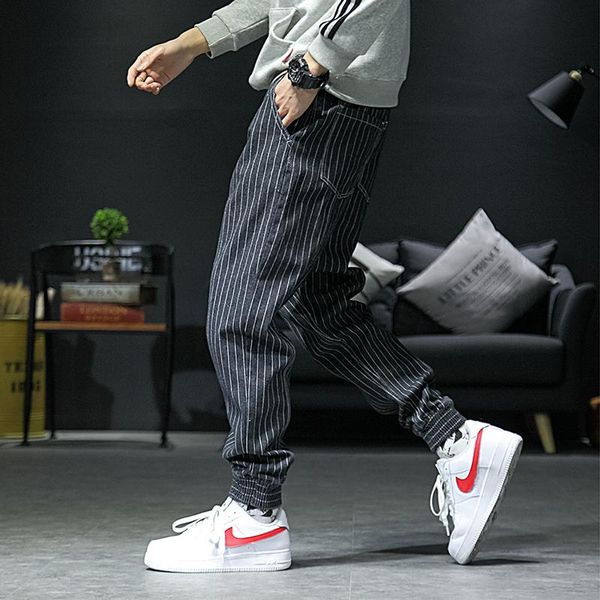 men's pants fashion streetwear men clothing 2021 spring and autumn straight loose casual trousers trend black stripe
men's pants fashion streetwear men clothing 2021 spring and autumn straight loose casual trousers trend black stripe