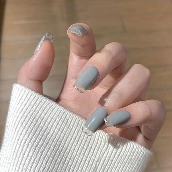 false nails 24pcs fake solid color french style gray nail sequins design for women with designs tips, Red;gold
false nails 24pcs fake solid color french style gray nail sequins design for women with designs tips, Red;gold