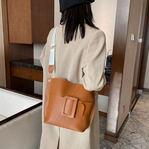 cross body simply crossbody bags bucket street satchel clasp travel pu leather solid color simple small handbags for women 2021
cross body simply crossbody bags bucket street satchel clasp travel pu leather solid color simple small handbags for women 2021