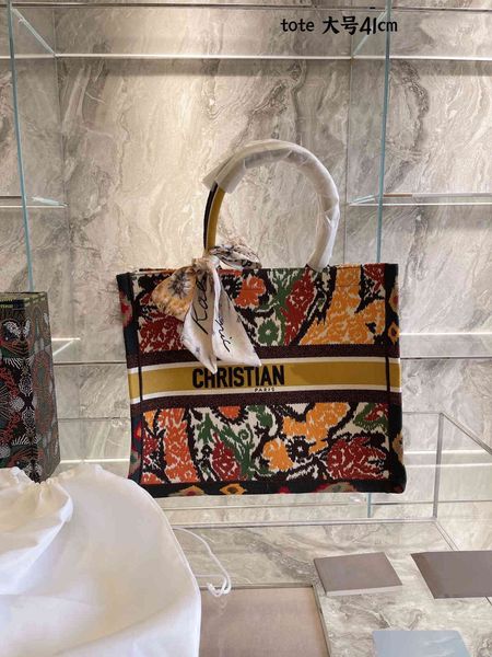 handbag dijia embroidery flower pattern shopping bag book tote large medium, Black;red
handbag dijia embroidery flower pattern shopping bag book tote large medium, Black;red