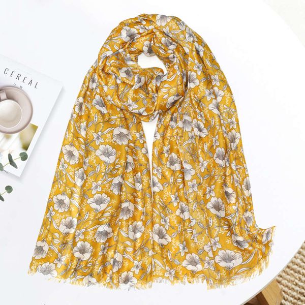 new spring autumn women's versatile printed silk with small yellow flower shape medium and long sunscreen multifunctional scarf, Blue;black
new spring autumn women's versatile printed silk with small yellow flower shape medium and long sunscreen multifunctional scarf, Blue;black