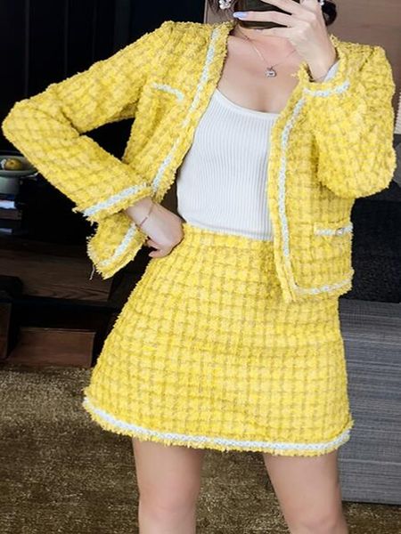 two piece dress zawfl - fashion women's tweed suit, 2 jackets, blouse + button body, miniskirt, 2021, White
two piece dress zawfl - fashion women's tweed suit, 2 jackets, blouse + button body, miniskirt, 2021, White