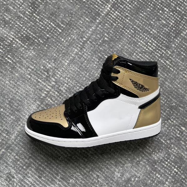 high og nrg patent cold toe basketball shoes black metallic gold jumpman 1s designer men athletic trainers sports sneakers with box
high og nrg patent cold toe basketball shoes black metallic gold jumpman 1s designer men athletic trainers sports sneakers with box