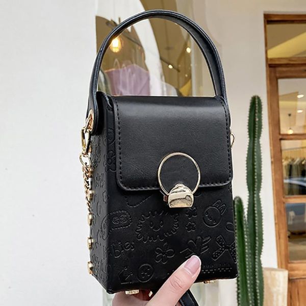 evening bags design small pu leather crossbody bag for women 2021 winter chain designer shoulder handbag female trend totes purses
evening bags design small pu leather crossbody bag for women 2021 winter chain designer shoulder handbag female trend totes purses