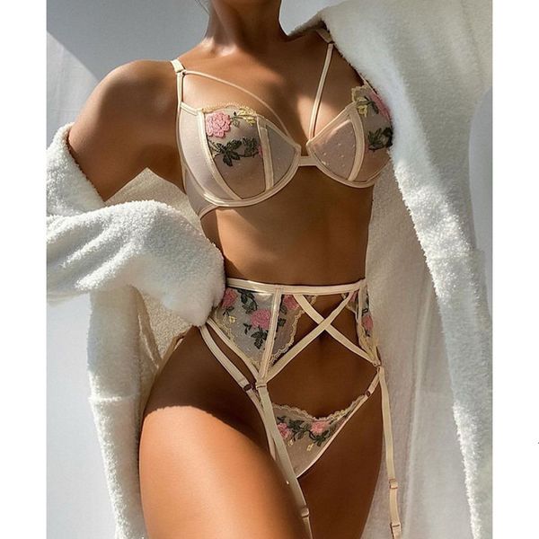 2021 new underwear sleepwear g-string bra lace nightwear apparel exotic set lingerie for women erotic langerie q06a, Black;white
2021 new underwear sleepwear g-string bra lace nightwear apparel exotic set lingerie for women erotic langerie q06a, Black;white