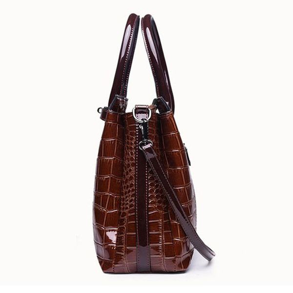 fashion crocodile pattern ladies buckle handbags 2020 luxury handbag women bags designer large capacity women shoulder briefcase
fashion crocodile pattern ladies buckle handbags 2020 luxury handbag women bags designer large capacity women shoulder briefcase