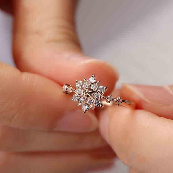 cluster rings luxury female flower snowflake ring real sterling silver rose gold zircon stone promise love engagement for women, Golden;silver
cluster rings luxury female flower snowflake ring real sterling silver rose gold zircon stone promise love engagement for women, Golden;silver