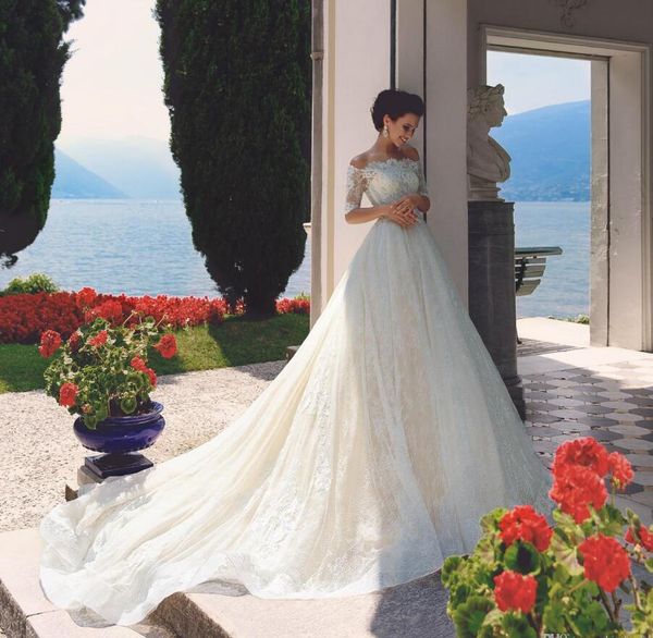 2021 vintage lace wedding dresses franch bateau neck half long sleeves chapel train appliques bridal gowns italy vestido de noiva longo, White
2021 vintage lace wedding dresses franch bateau neck half long sleeves chapel train appliques bridal gowns italy vestido de noiva longo, White