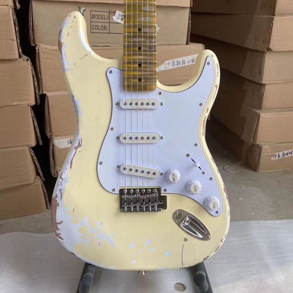aged bass guitar electric cream yellow color scolloped maple fingerboard elder body high quality
aged bass guitar electric cream yellow color scolloped maple fingerboard elder body high quality