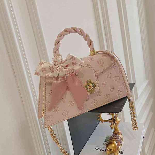 2022 factory wholesale popular for women's summer versatile chain fashion messenger single shoulder small square bag
2022 factory wholesale popular for women's summer versatile chain fashion messenger single shoulder small square bag
