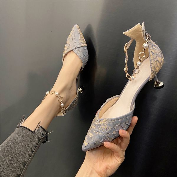 luxury dress shoes j736-23 flat button baotou sandal's 2021 satin pointed thin heel high heels hollow single sho, Black
luxury dress shoes j736-23 flat button baotou sandal's 2021 satin pointed thin heel high heels hollow single sho, Black