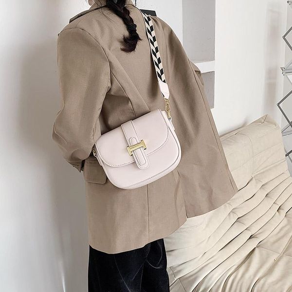 cross body 2021 wide shoulder strap moon bag for women's all-match pu crossbody lock casual ladies daily small tote handbags sac a main
cross body 2021 wide shoulder strap moon bag for women's all-match pu crossbody lock casual ladies daily small tote handbags sac a main