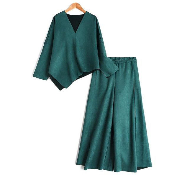 women's two piece pants women suede tracksuit v neck irregular + wide leg set female streetwear suits, White
women's two piece pants women suede tracksuit v neck irregular + wide leg set female streetwear suits, White
