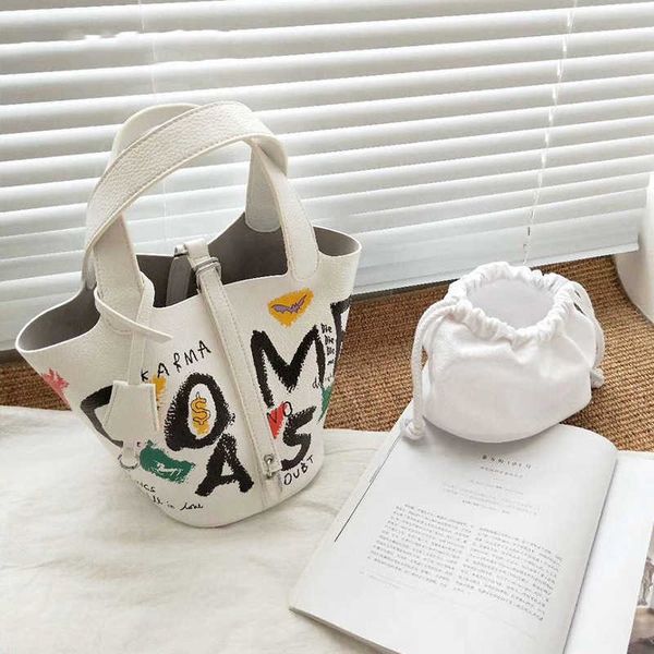 happy_buy_bag 2022 new net red small tomato same letter tide cartoon graffiti bucket cabbage basket handbag tote bag hand bag
happy_buy_bag 2022 new net red small tomato same letter tide cartoon graffiti bucket cabbage basket handbag tote bag hand bag