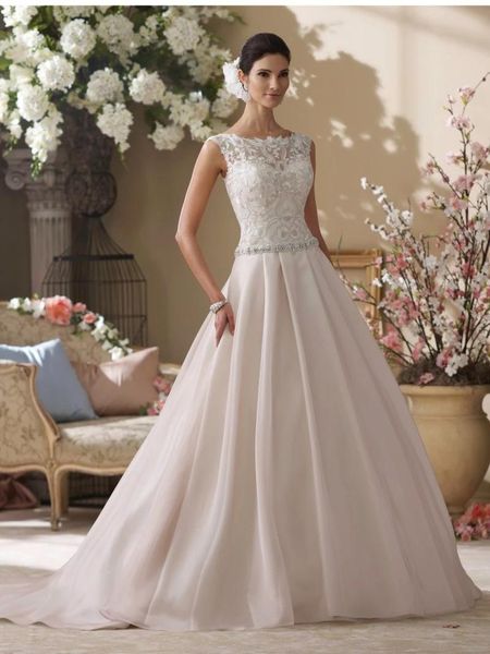 other wedding dresses 2021 arrival vestido de noiva sleeveless covered button dress lace applique court train bridal gown, White
other wedding dresses 2021 arrival vestido de noiva sleeveless covered button dress lace applique court train bridal gown, White
