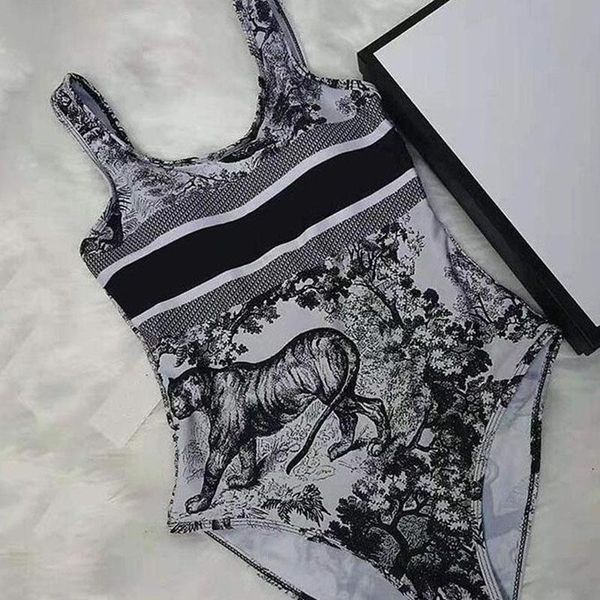 one-piece suits women classic printed swimsuit fashion beach bikini set personality patchwork floral print swimwear lady summer backles
one-piece suits women classic printed swimsuit fashion beach bikini set personality patchwork floral print swimwear lady summer backles