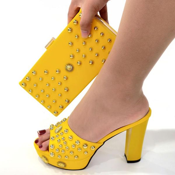 dress shoes italian design shoe with matching bag for party stones wedding and set women pumps yellow color, Black
dress shoes italian design shoe with matching bag for party stones wedding and set women pumps yellow color, Black