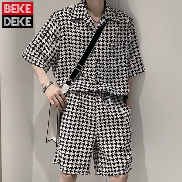 men's tracksuits men plaid short sleeve thin blazer shorts two piece set summer street retro single breasted elastic waist, Gray
men's tracksuits men plaid short sleeve thin blazer shorts two piece set summer street retro single breasted elastic waist, Gray