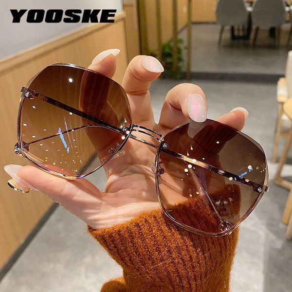 sunglasses yooske oversized rimless women 2021 gradient sun glasses ladies irregular diamond ocean lens eyewear, White;black
sunglasses yooske oversized rimless women 2021 gradient sun glasses ladies irregular diamond ocean lens eyewear, White;black