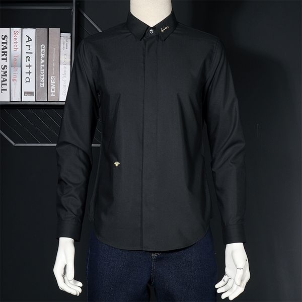 20 years of simple leisure embroidery bee pure non iron long sleeve men's fashion youth shirt2021, White;black
20 years of simple leisure embroidery bee pure non iron long sleeve men's fashion youth shirt2021, White;black