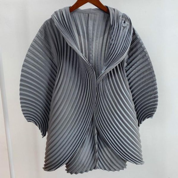 women's jackets miyake pleated jacket for women 45-75kg 2021 autumn solid color turn down collar batwing sleeves loose belted plus size, Black;brown
women's jackets miyake pleated jacket for women 45-75kg 2021 autumn solid color turn down collar batwing sleeves loose belted plus size, Black;brown