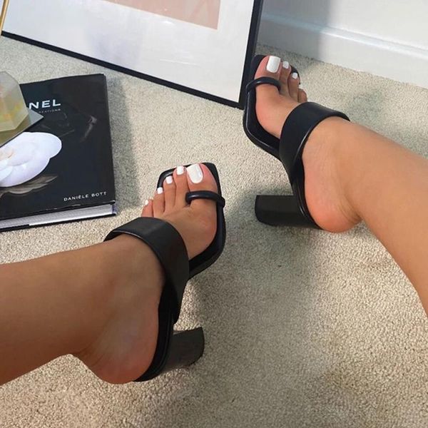 2021 new design clip toe narrow band female slippers outdoor fashion block heels sandals for women slides summer shoes 41 42, Black
2021 new design clip toe narrow band female slippers outdoor fashion block heels sandals for women slides summer shoes 41 42, Black