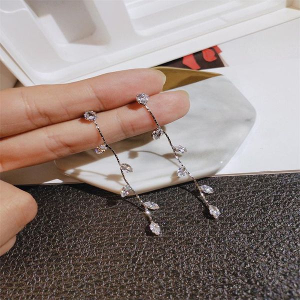 stud needle willow leaves long tassel earrings for women fashion jewelry shiny cz rhinestone female, Golden;silver
stud needle willow leaves long tassel earrings for women fashion jewelry shiny cz rhinestone female, Golden;silver
