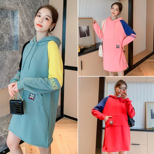 autumn and winter 2021 new pregnant women's sweater fashion color blocking medium long letter plush thickened hooded sweater, Blue;black
autumn and winter 2021 new pregnant women's sweater fashion color blocking medium long letter plush thickened hooded sweater, Blue;black