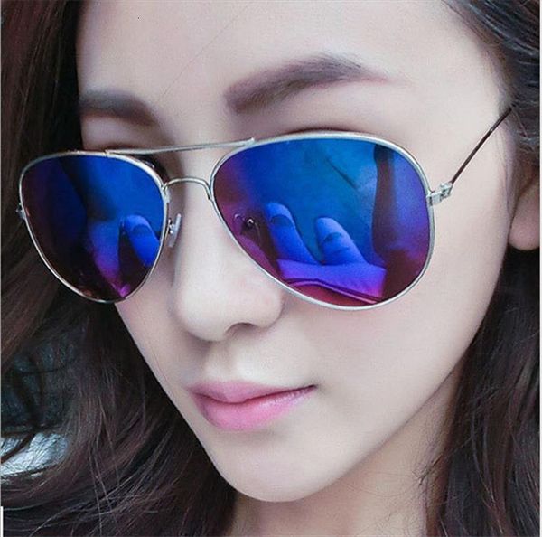 reflective color film ladies sunglasses large frame retro mirror, White;black
reflective color film ladies sunglasses large frame retro mirror, White;black