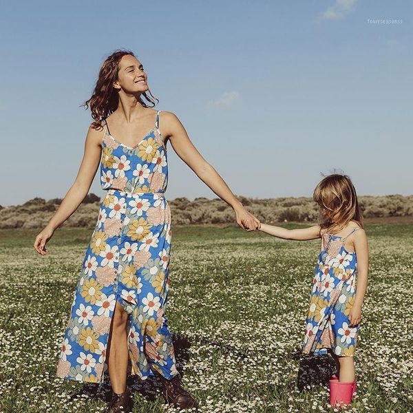 family matching outfits bear leader summer holiday style strapless floral mother daughter baby dresses woman girls1, Blue 
family matching outfits bear leader summer holiday style strapless floral mother daughter baby dresses woman girls1, Blue