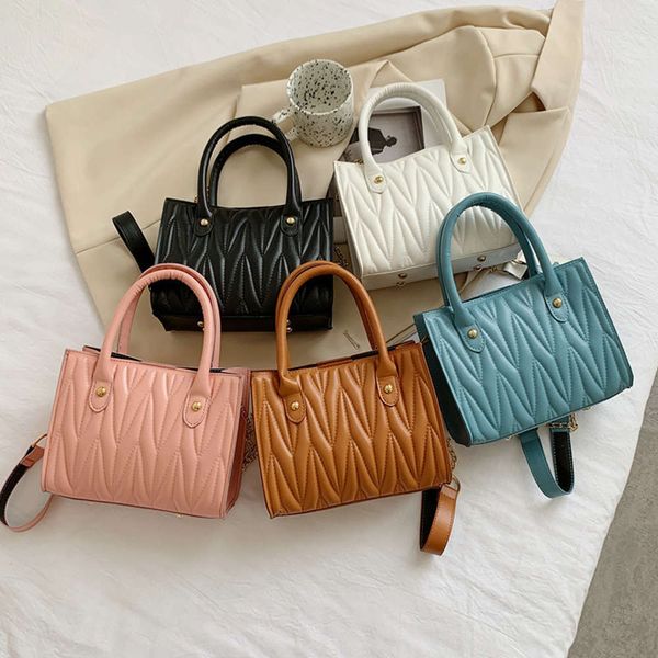 lingge chain bag women's 2021 fashion hand personalized simple single shoulder diagonal
lingge chain bag women's 2021 fashion hand personalized simple single shoulder diagonal