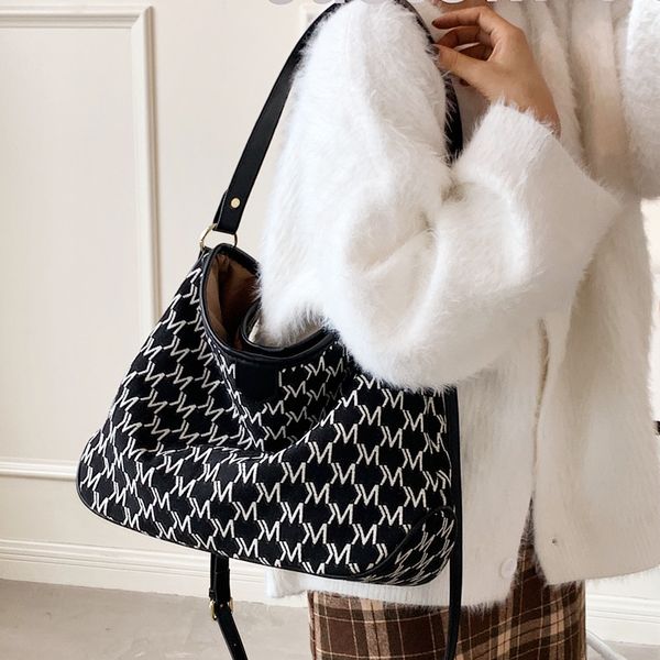 luxury niche design bag new fashion autumn winter simple women's handbags one shoulder large handbag versatile messenger packs canvas b
luxury niche design bag new fashion autumn winter simple women's handbags one shoulder large handbag versatile messenger packs canvas b