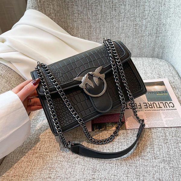 2021 new brands designer women shoulder bag flap ladies leather handbags messenger bag women clutch swallow buckle purse
2021 new brands designer women shoulder bag flap ladies leather handbags messenger bag women clutch swallow buckle purse
